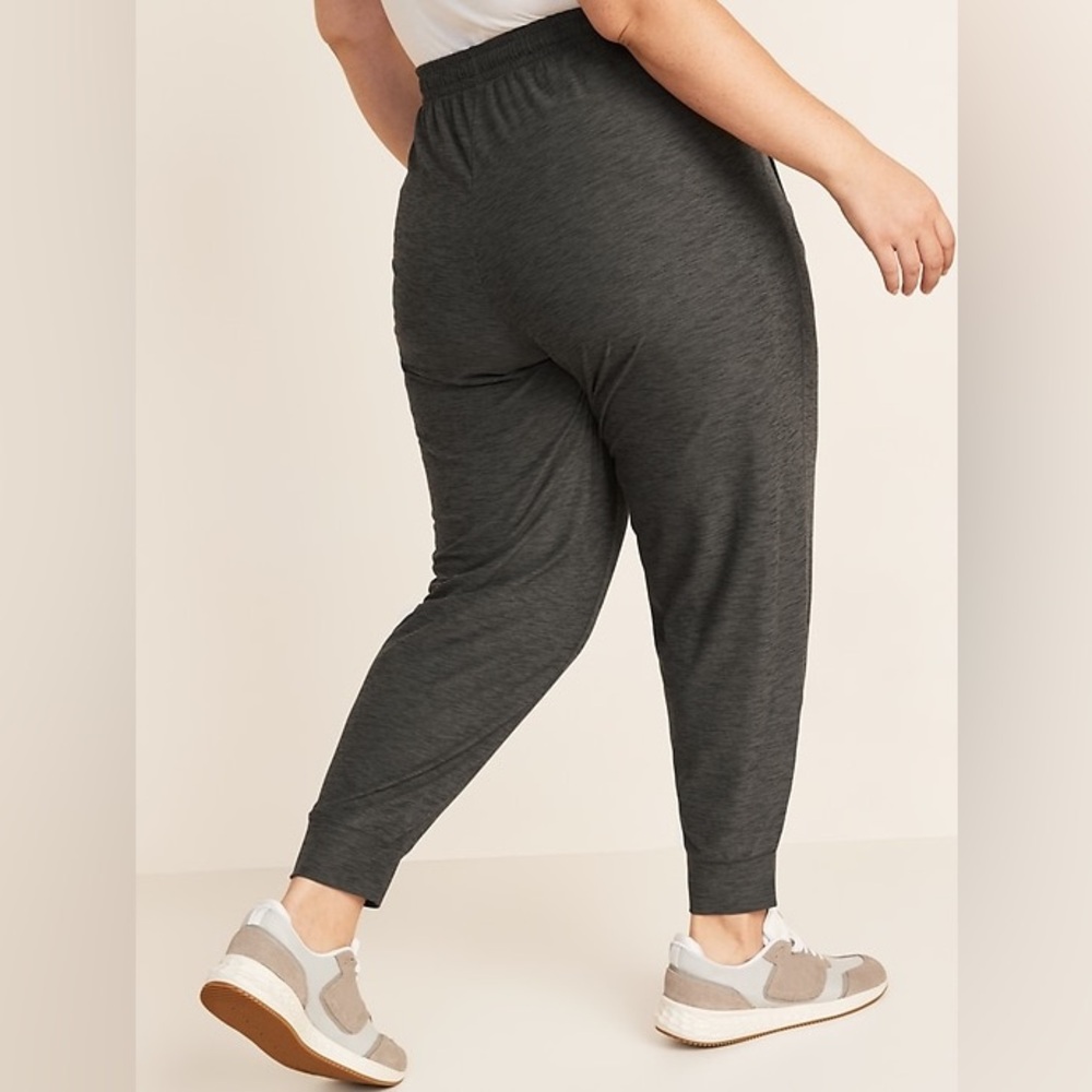 Old Navy Breathe ON Jogger Pants XL Gray